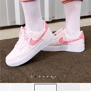 Nike Pink Air Force 1